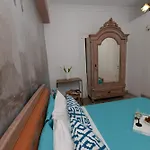 Casa Theodosia A&b