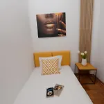 Casa Theodosia A&b 아파트 *